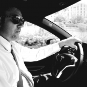 Photo en noir et blanc chauffeur prive